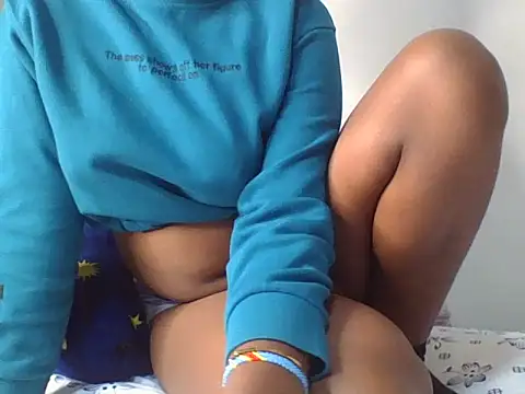 Snapshot of prettynina chatting on April 28, 2026, 10:47 pm prettynina online show from April 28, 2026, 10:47 pm