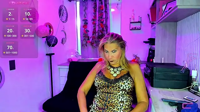  cristal ayala online show from June 3, 2026, 12:00 am