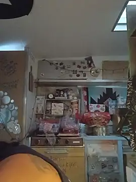 whitetrashdirtyslut online show from May 22, 2026, 2:04 pm