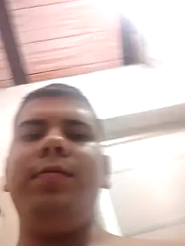 Snapshot of juanalge26 chatting on February 16, 2026, 3:54 pm juanalge26 online show from February 16, 2026, 3:54 pm