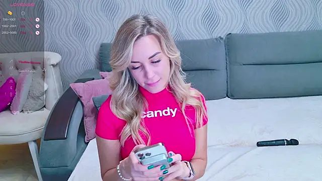 Snapshot of ExplosiveStuff chatting on November 12, 2025, 2:15 am ExplosiveStuff online show from November 12, 2025, 2:15 am