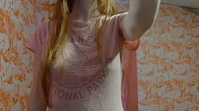 Snapshot of strawberrysmoothie chatting on November 22, 2025, 9:57 pm strawberrysmoothie online show from November 22, 2025, 9:57 pm