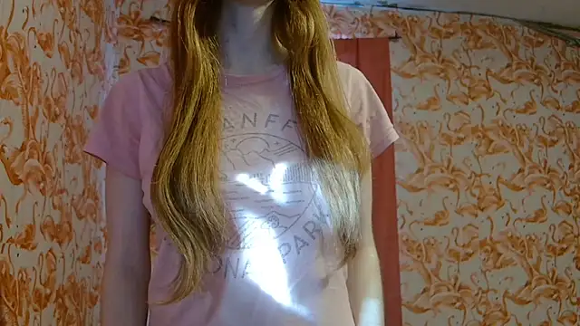 Snapshot of strawberrysmoothie chatting on November 23, 2025, 8:19 pm strawberrysmoothie online show from November 23, 2025, 8:19 pm