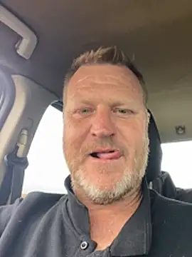 sexycouple109 online show from March 18, 2026, 1:02 pm