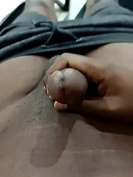 Snapshot of cooljohny22892 chatting on March 17, 2025, 7:37 pm cooljohny22892 online show from March 17, 2025, 7:37 pm