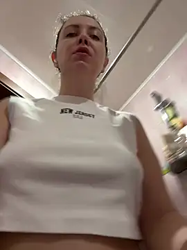 Snapshot of space_stacy chatting on February 5, 2025, 4:47 pm space stacy online show from February 5, 2025, 4:47 pm