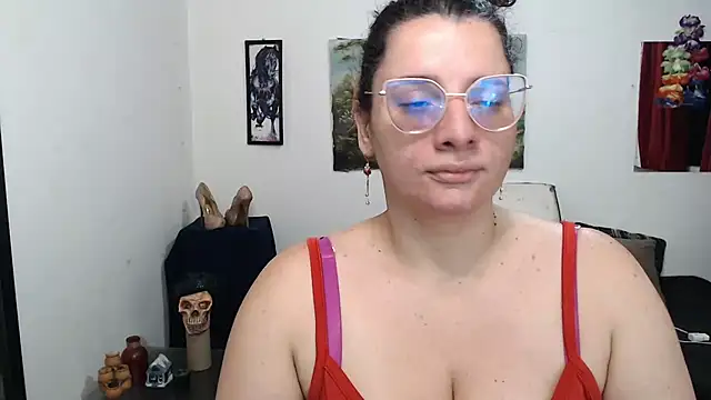 Aleja Gonzales online show from March 12, 2025, 3:29 pm