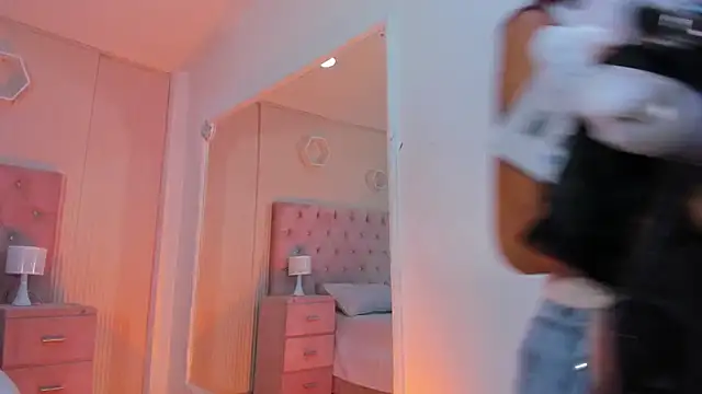 Snapshot of Agathaargent_ chatting on November 28, 2025, 4:34 am Agathaargent online show from November 28, 2025, 4:34 am