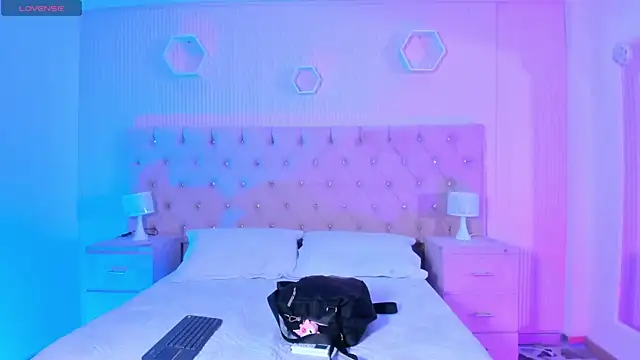 Snapshot of Agathaargent_ chatting on November 3, 2025, 4:17 am Agathaargent online show from November 3, 2025, 4:17 am