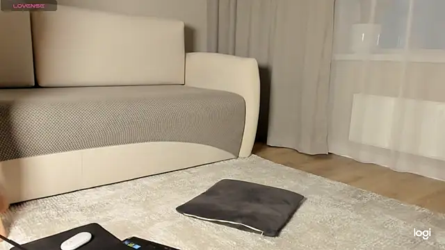 Snapshot of AmelinaLove chatting on November 24, 2025, 1:49 am AmelinaLove online show from November 24, 2025, 1:49 am