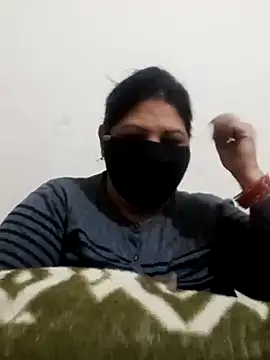 Snapshot of Shoni__ chatting on December 8, 2024, 1:08 am Shoni online show from December 8, 2024, 1:08 am