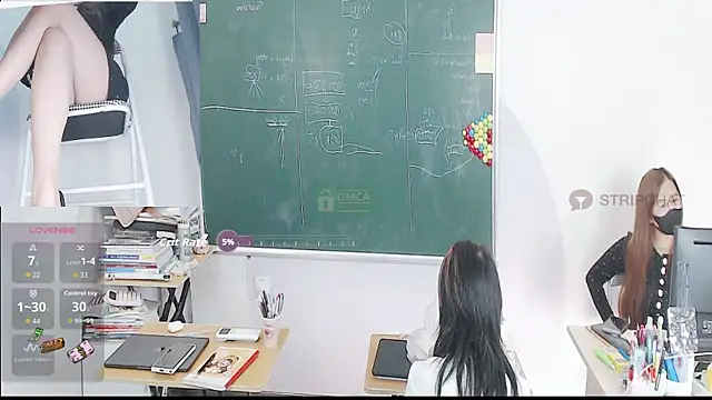 Snapshot of _Math_ chatting on November 5, 2025, 3:37 pm Math online show from November 5, 2025, 3:37 pm