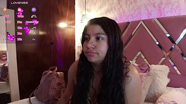 Miaa Smiith1 online show from March 11, 2025, 12:17 pm