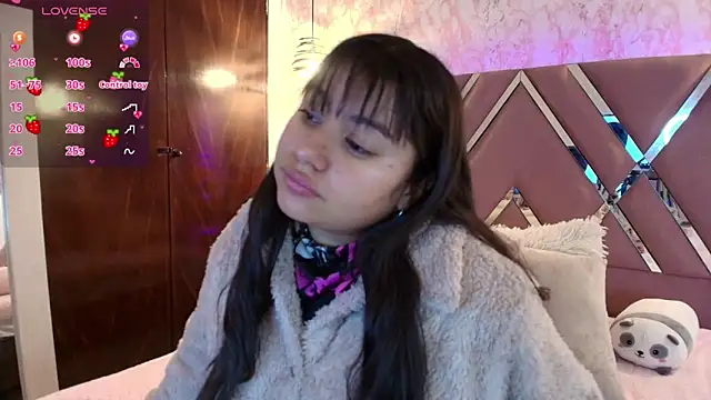 Miaa Smiith1 online show from February 11, 2025, 12:15 pm