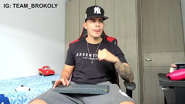 jacob firexx online show from November 13, 2025, 6:34 pm