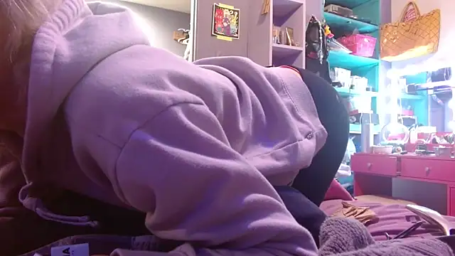 watermellonpussy online show from February 3, 2026, 4:32 am