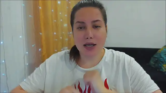  madalexa  online show from October 27, 2025, 3:13 pm