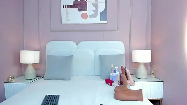 Snapshot of Sara_Vanegas chatting on September 27, 2025, 12:00 pm Sara Vanegas online show from September 27, 2025, 12:00 pm