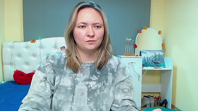 SallyVerda online show from December 1, 2025, 7:26 pm