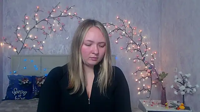 Snapshot of SallyVerda chatting on April 29, 2026, 6:03 pm SallyVerda online show from April 29, 2026, 6:03 pm