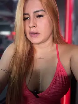 Amber Martins  online show from March 19, 2025, 6:34 pm