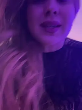 Snapshot of Amber_Martins_ chatting on May 3, 2026, 12:05 am Amber Martins online show from May 3, 2026, 12:05 am