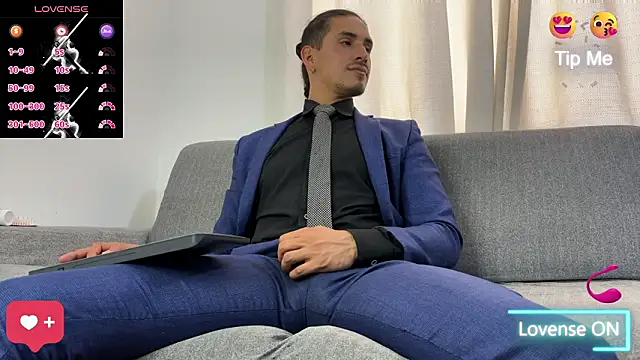 Tom blunt96 online show from February 11, 2026, 5:02 pm