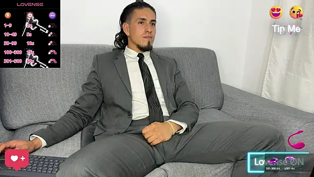 Tom blunt96 online show from November 29, 2025, 11:27 pm