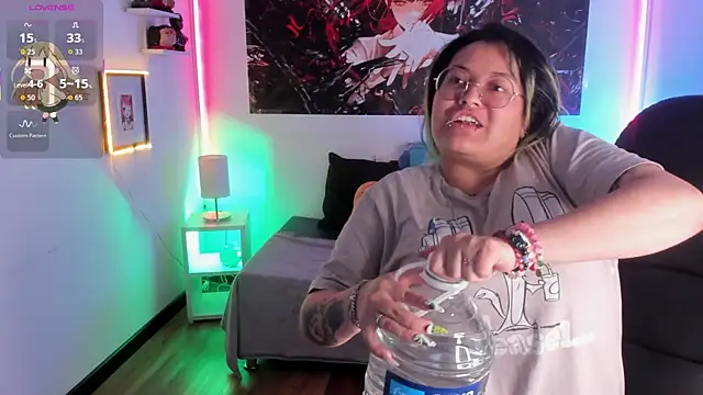 Snapshot of lucky-leah chatting on December 23, 2025, 4:23 am lucky-leah online show from December 23, 2025, 4:23 am