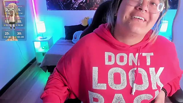 lucky-leah online show from December 2, 2025, 3:30 am