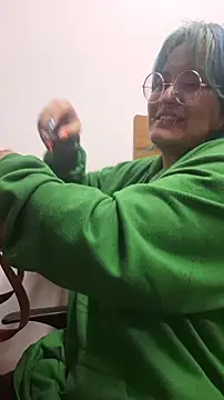 Snapshot of lucky-leah chatting on February 10, 2026, 3:27 am lucky-leah online show from February 10, 2026, 3:27 am