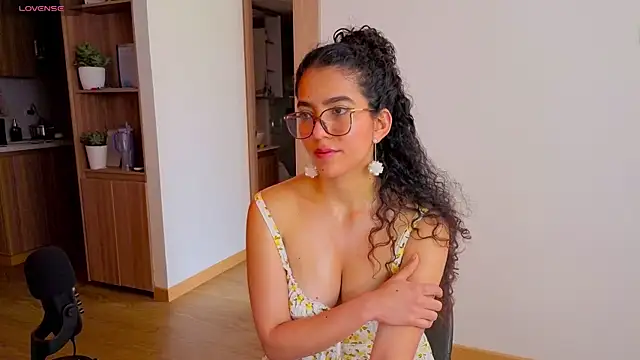 arteverena online show from April 21, 2026, 7:31 pm