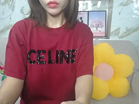 Snapshot of Love_bug15 chatting on October 7, 2025, 2:12 am Love bug15 online show from October 7, 2025, 2:12 am