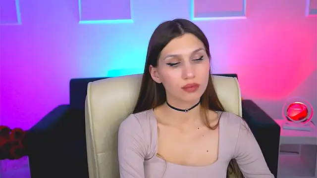 Snapshot of MollyPerry chatting on March 7, 2025, 10:32 pm MollyPerry online show from March 7, 2025, 10:32 pm