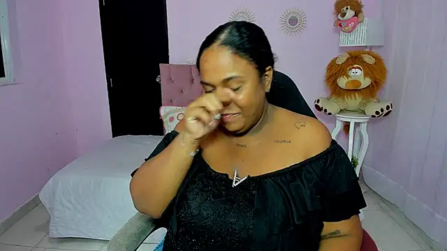 bbw charlote online show from February 5, 2026, 12:23 pm