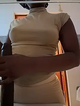 Nottynadiaa online show from July 18, 2026, 4:37 pm