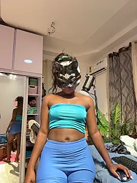 Nottynadiaa online show from June 10, 2026, 8:43 pm