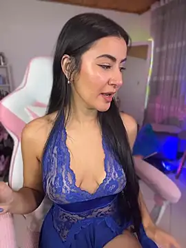 Snapshot of Violetta_kim1 chatting on May 5, 2026, 12:19 pm Violetta kim1 online show from May 5, 2026, 12:19 pm