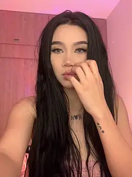 Ambar R0SSE online show from March 7, 2025, 2:46 am