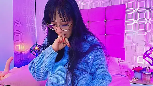 Snapshot of AlissonLopez_ chatting on December 13, 2024, 10:19 am AlissonLopez  online show from December 13, 2024, 10:19 am