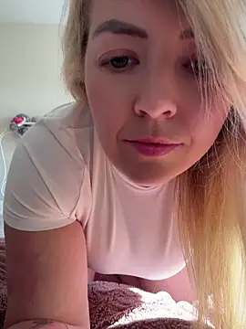 xxcurvyjessiexx online show from April 6, 2026, 2:40 pm