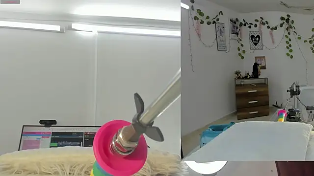 Daki Ume  online show from November 24, 2025, 2:33 am