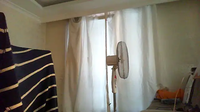 Snapshot of thekeys chatting on June 1, 2026, 6:13 am thekeys online show from June 1, 2026, 6:13 am