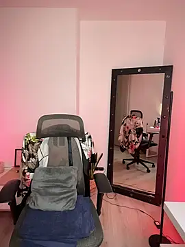 Snapshot of evangeline_ch chatting on November 18, 2025, 4:43 pm evangeline ch online show from November 18, 2025, 4:43 pm