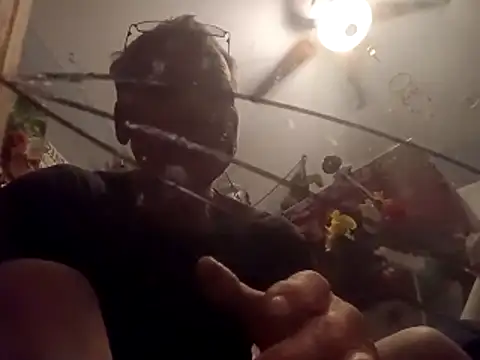 Snapshot of lubme chatting on December 15, 2025, 12:00 pm lubme online show from December 15, 2025, 12:00 pm