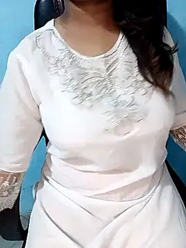 Dayna-36 online show from March 8, 2026, 4:21 pm