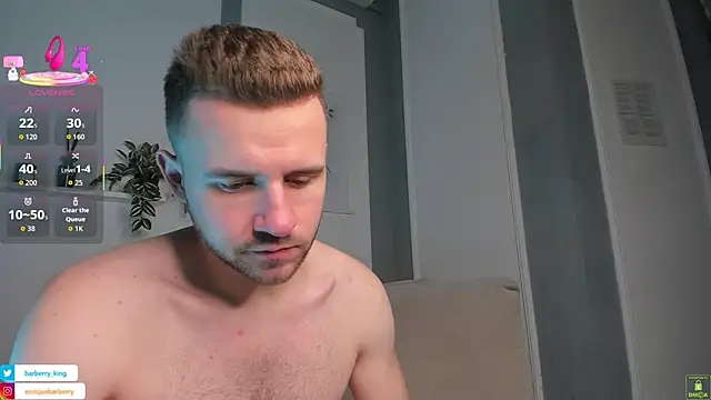 Snapshot of EnriqueBarberry chatting on October 26, 2025, 6:25 am EnriqueBarberry online show from October 26, 2025, 6:25 am