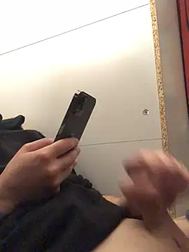 Snapshot of hotmrniceguy chatting on January 26, 2025, 4:30 am hotmrniceguy online show from January 26, 2025, 4:30 am