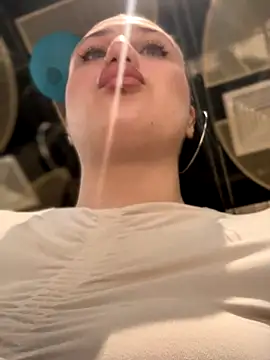 Snapshot of JessiMur chatting on September 25, 2025, 4:07 am JessiMur online show from September 25, 2025, 4:07 am