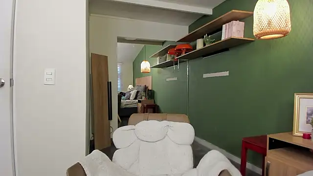 nayah   online show from March 15, 2026, 2:57 pm